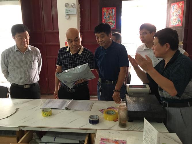 省商务厅市场体系建设处程全玉处长一行深入商城考察调研电子商务进农村工作